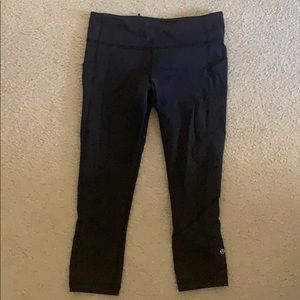 Lululemon Crop size 8 black